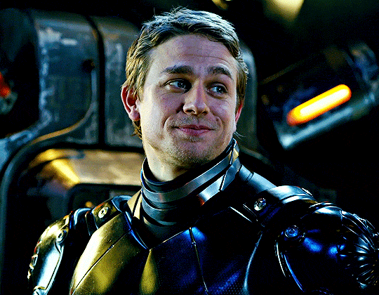 winterswake: Charlie Hunnam as Raleigh Becket in PACIFIC RIM (2013)
