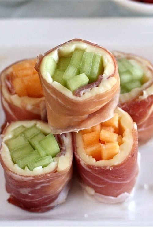 pogogi: Sushi from the West!  Prosciutto, Brie and Melon Sushi Rolls