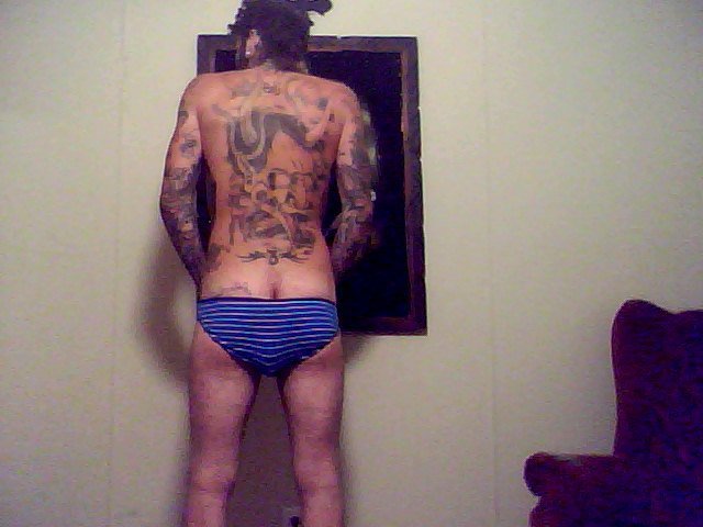 messypants66:old webcam shots…blue striped pantypoop…  incredibly sexy
