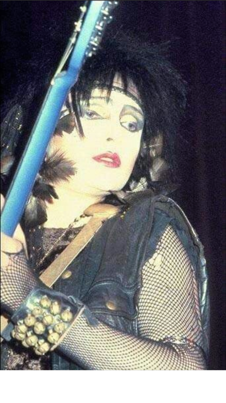 legendarytragedynacho:Siouxsie Sioux porn pictures