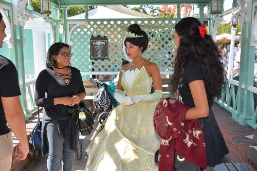 minnanohime: me and @oremi had so much fun at disneyland on Thursday! We met many disney characters