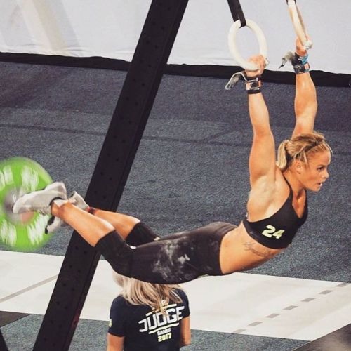 crossfit-babes:  More at Crossfit-Babes.tumblr.com