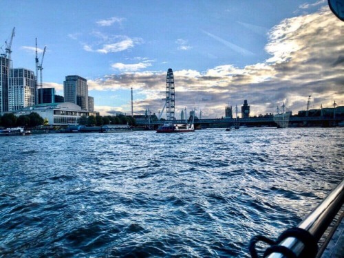 Thames River Cruise today with my parents. Being tourist for a week.. . . #London #England #United