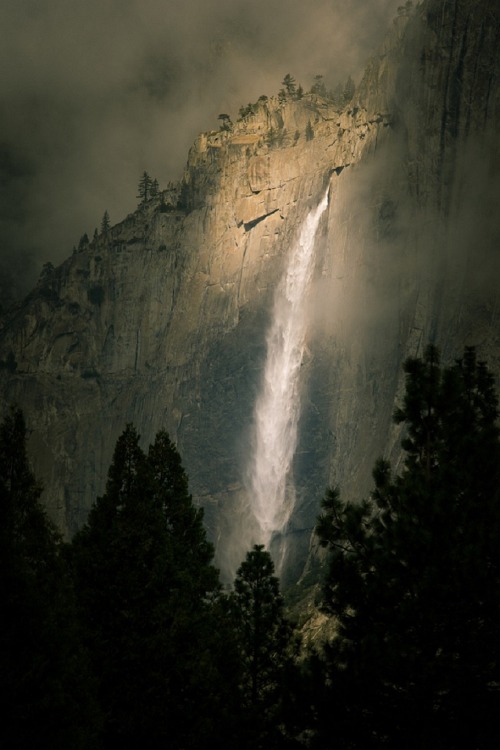 sublim-ature:Yosemite Falls, CaliforniaDerek Kind