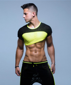 andrewchristian:  Show off that amazing bod in our ARCH CROP TEE. Get 25% OFF. Use code: 25HOLIDAY  http://www.andrewchristian.com/index.php/arch-crop-tee.html
