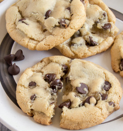 fullcravings:  Chocolate Chip Cookies  ohhhhhhhhhhhh