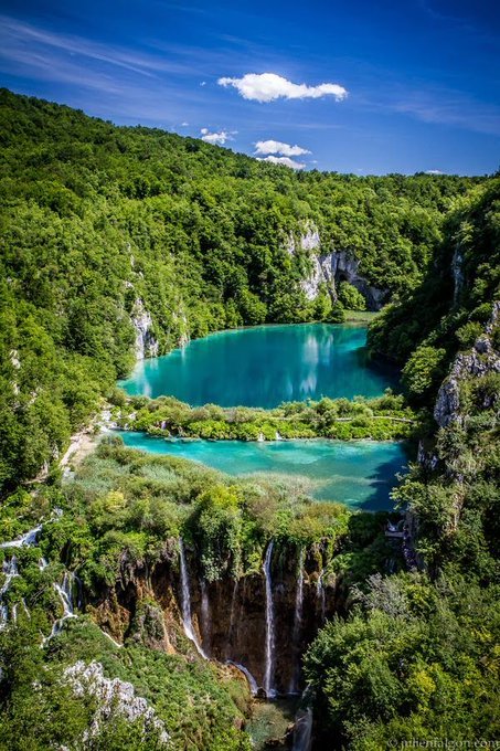Plitvice Lakes National Park - Croatia #travel #beautiful #viajes #vacaciones #vacations #photo #per