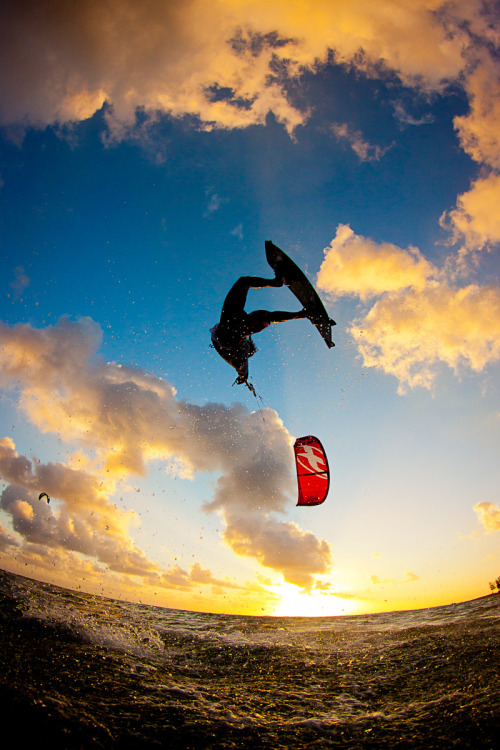 Mika Fernandez, Mauritius