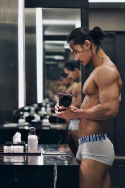 I don&rsquo;t think we have any hot sexy Asian men in Los Angeles like that