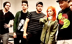 negativecreap-deactivated201710:  Taylor copying Hayley during a meet and greet (x) 