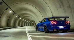 untouchvbles:Nissan Skyline GT-R (R34)