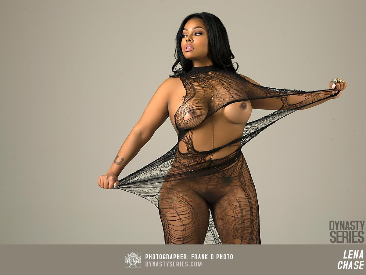 pussypiffandpalmtrees:  1sograteful:  Lena Chase aka Thick’ems  Dope 