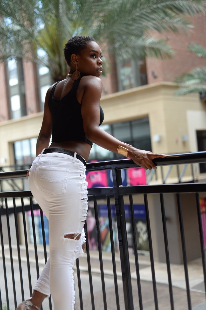 ikeepitrealson:  modelgeek:  Omg It took me awhile to finally be comfortable in My
