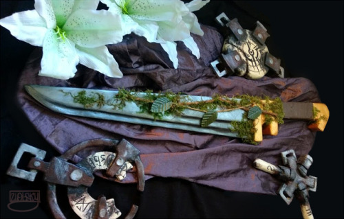 Wow! I finished sword for my Dishonored cosplay ^_^ This is a sword of whaler and Brigmore Witch)