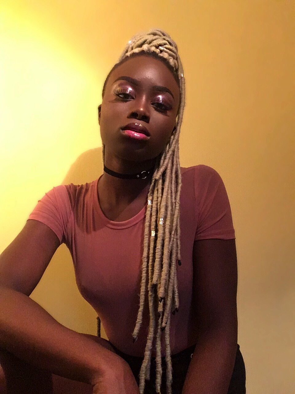 fckyeahprettyafricans:  Bby Girl with the Blonde.  Nigerian. Florida. @naijadoll_