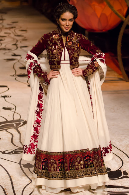 Rohit Bal, India bridal fashion week 2013 (click to enlarge)