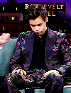 sure-butfirstcoffee:we’re all Harry