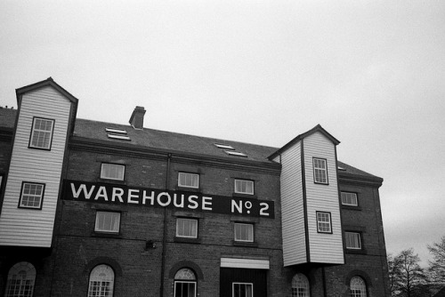 Warehouse Nº2. on Flickr.
One of the old grain warehouses.
It’s now a bloody Travelodge.