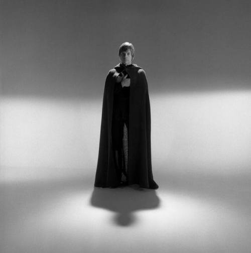 jester-nene:jady2007:www.facebook.com/itsmarkhamillsome rare ROTJ publicity shotsWoah these 