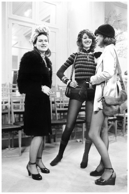 Paloma Picasso, Marisa Berenson, Loulou de La Falaise at presentation of Yves Saint-Laurent new collection january 29, 1971. (Photo by RDA/Getty Images)