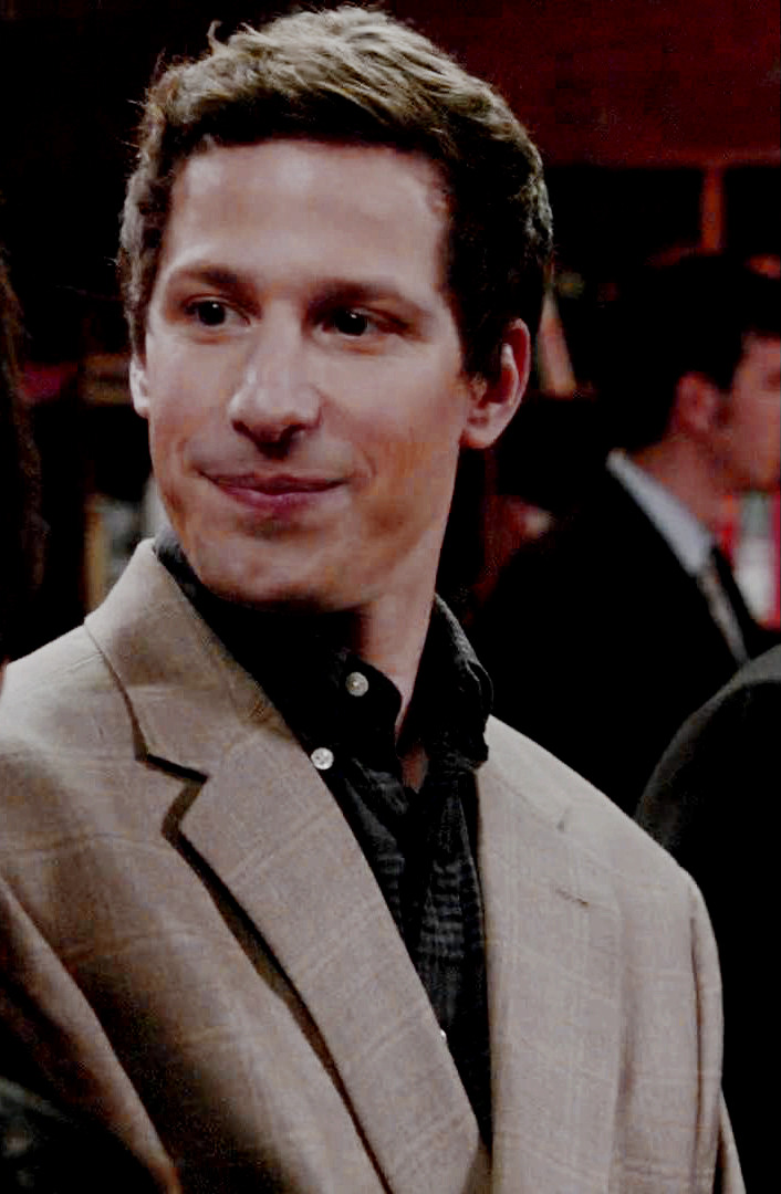 its-a-brand-new-kind-of-me:  Jake Peralta + *heart eyes* towards Amy ❤  