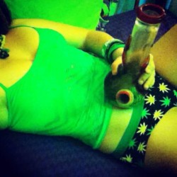 Theganjagirls:  New Pic From: @Stoner_Bugg13 Http://Bit.ly/11Pcd9B 