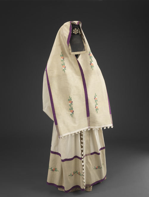 europeanafashion:  Jewish woman’s wrap (izar) and face veil (khiliyye) Baghdad, Iraq, late 19t