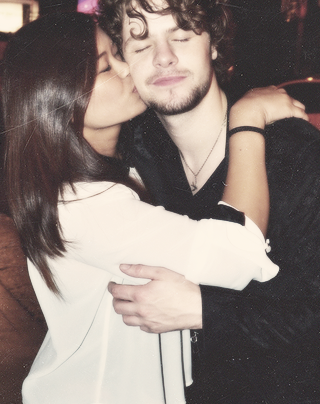  Jay McGuiness being adorable with fans. ♥ 