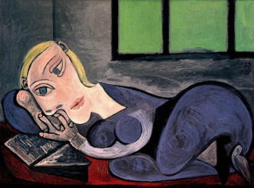 Femme couchée lisant (Marie-Thérèse), or Reclining woman reading (Marie-Thérèse) (1939) - Pablo Pica