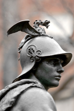 statuemania:  Military Courage (detail) by Paul Dubois, 1885, Mount Vernon, Baltimore, USA. (Photo by brownmediainc) 