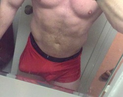 briefsman007:  underlads:  The hottest guys in their underwear at UNDERLADS with over 16,000 followers!!!Submit your pics and get featured.UnderLads on Instagram  Love red underwear on a guy