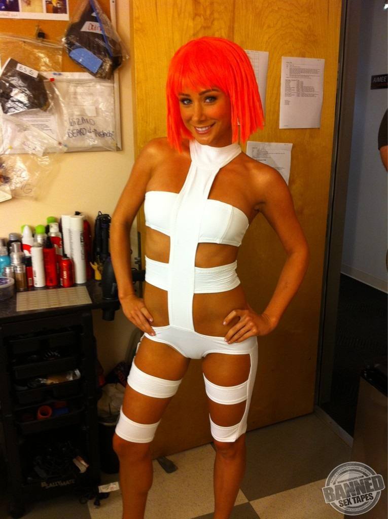 loversoflingerie:  Halloween Special If you love looking at ladies in LINGERIE, follow