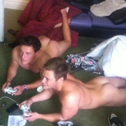 djdarklink:  I want someone to do this with one day ^_^ #nakedgaming #gaymer #gaygeek #gaynerd #gaymers