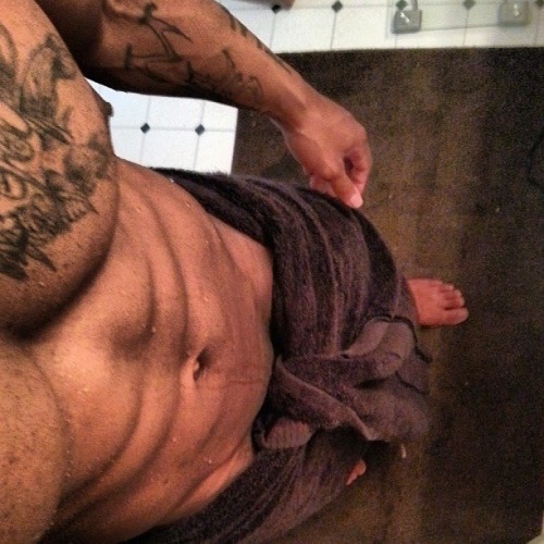 homoeuphoria:  Follow me at homoeuphoria for similar posts!