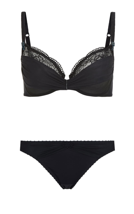 for-the-love-of-lingerie:Chantelle