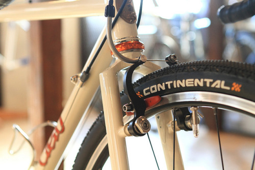 cyclemonkey:  *CIELO* cross classic complete bike by Blue Lug on Flickr.