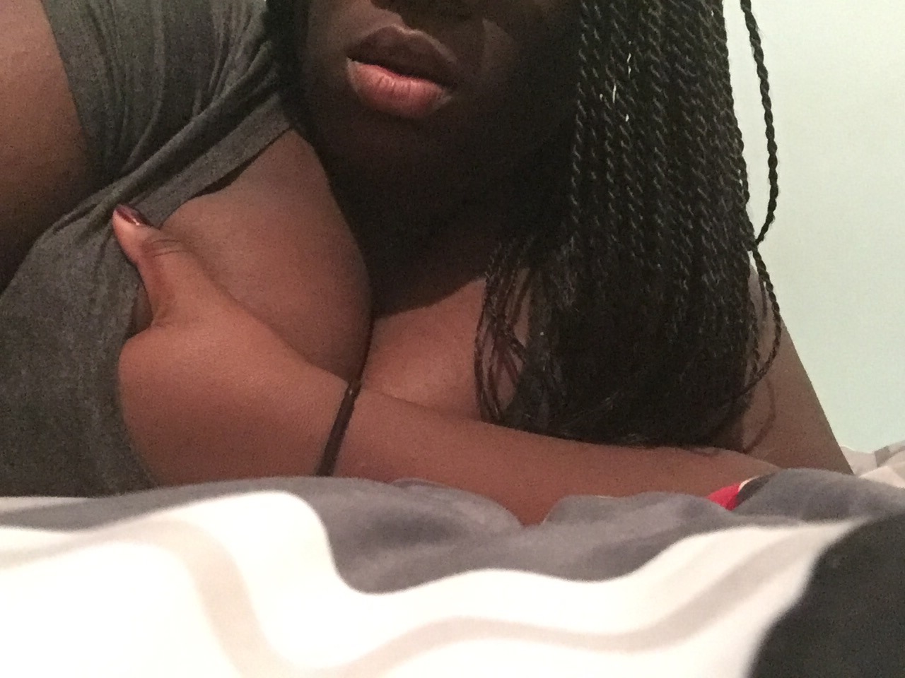 sluttybbw:  She was begging to come out and say hi.