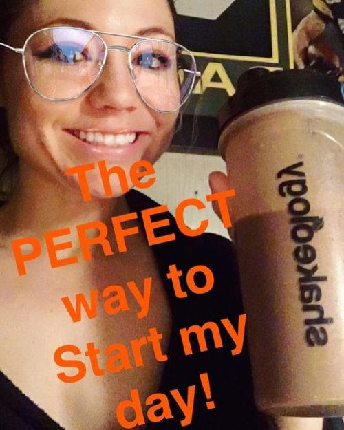 I love that with #shakeology I never have to wonder if I’m getting a healthy meal. It has all 