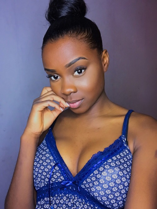 sephoorv:  IG : Sephoorv_ 🍫 @fashionistaswonderland @fashionistasrus @blackbeauties @blackgirlsrpretty2 @bombshellssonly 