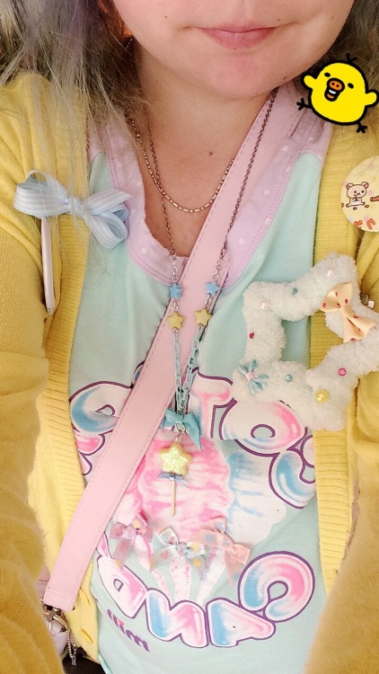 roricomplex:Went out with a friend to catch some Pokemon. ꒰ノ◍ˇ꒳ˇ◍꒱ノ♪Cardigan: local storeShirt &