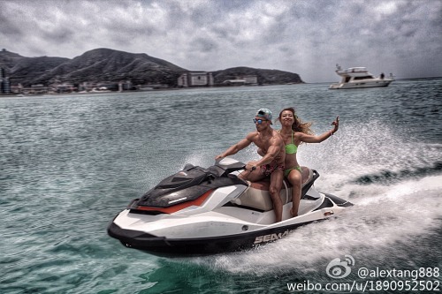 vernonlqchan:  Chinese handsome manly trainer Alex Tang~Hot man and Beautiful sea!