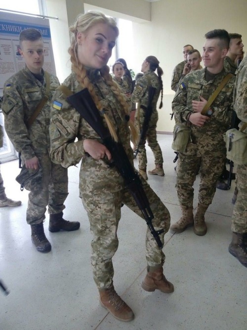 Porn blueskygoldenground:Ukrainian army photos