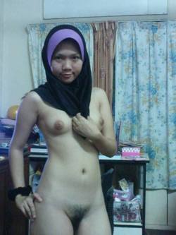 bohsiamelayu:  teloq:  Fxx g  Hijab lagi…