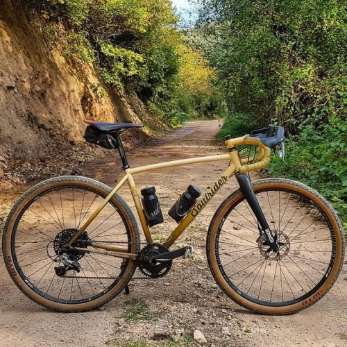 hizokucycles: Reposted from @soulrider_frameworks  - Bike . . ☆  . . . #steelisreal #cycling #custom