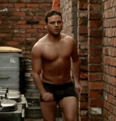 queensaver:  Ryan Thomas - chunky monkey… mmm.  