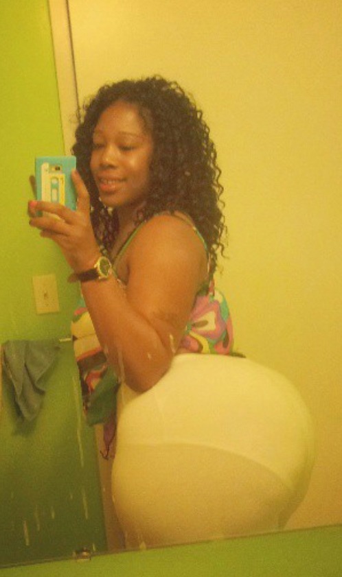 chimired:  That ass tho……. instagram @judiitoya