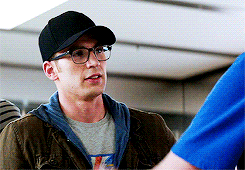 hyphen-hifin:  Steve is so uncomfortable! Oh my gosh I can’t!