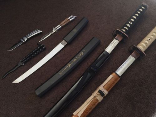 gods-grandson:  I just realized I have a lot of blades