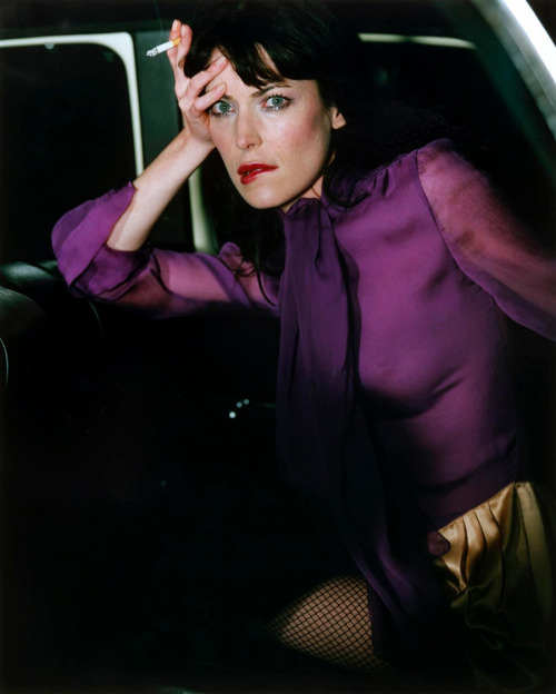 laurapalmerwalkswithme:  Lara Flynn Boyle 