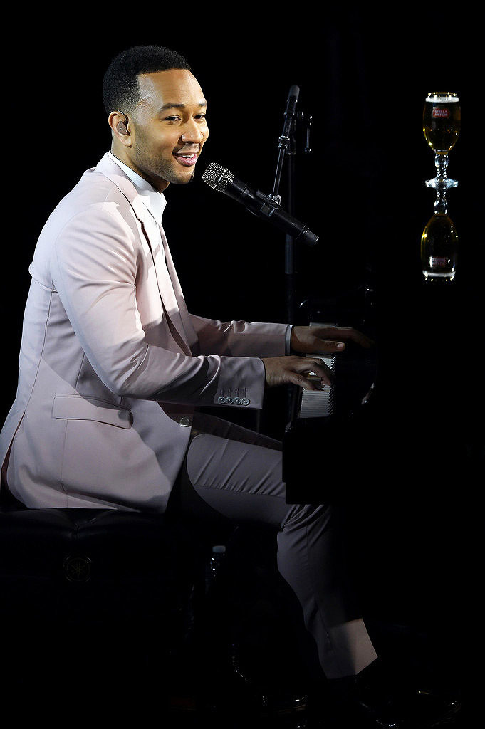 soph-okonedo:  John Legend performs his new holiday song, “Under the Stars,”